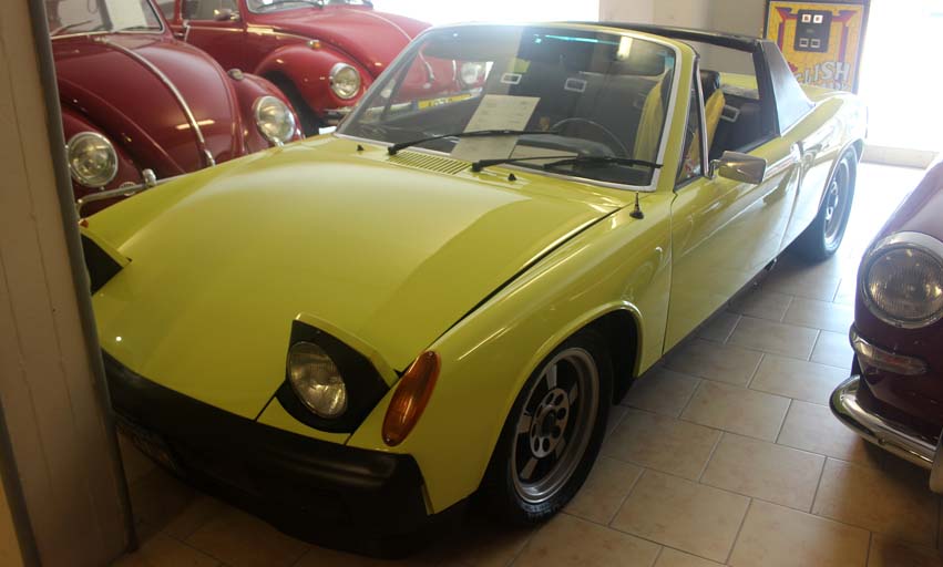 Une Porsche 914 cabriolet de 1970.