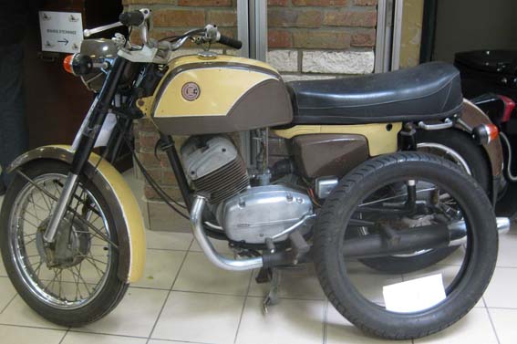 CZ 250 moteur Jawa (1974)