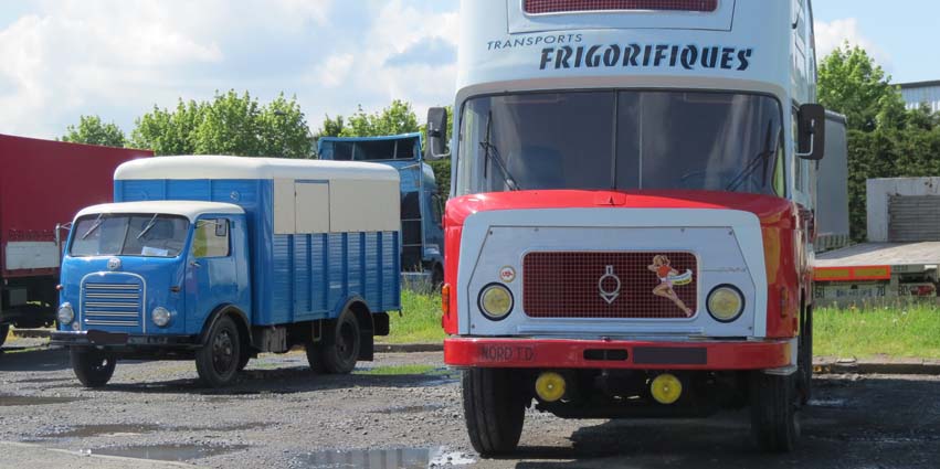 BERLIET GPR k10 frigo 1960 : fourgon intégral profilé frigorifique de marque CHEREAU type GR12. Il consacra la première partie de son existence aux transports frigorifiques avant d’être acheté en 1969 par un forain qui l’utilisera jusqu’en 2003.